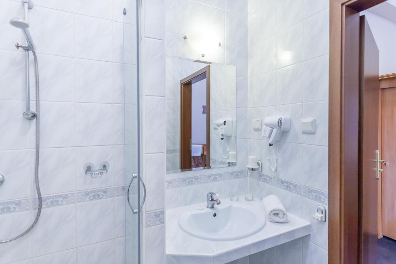 Hotel Mikulski Gliwice Dış mekan fotoğraf